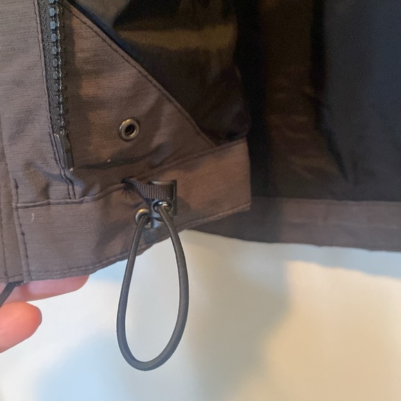 Women’s Northface Lightweight Jacket - Picture 10 of 10